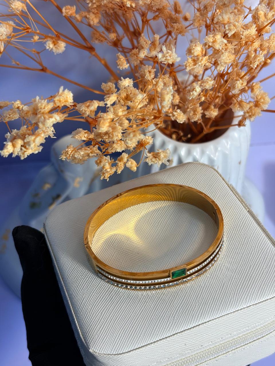 Emerald Zircon Hand Cuff