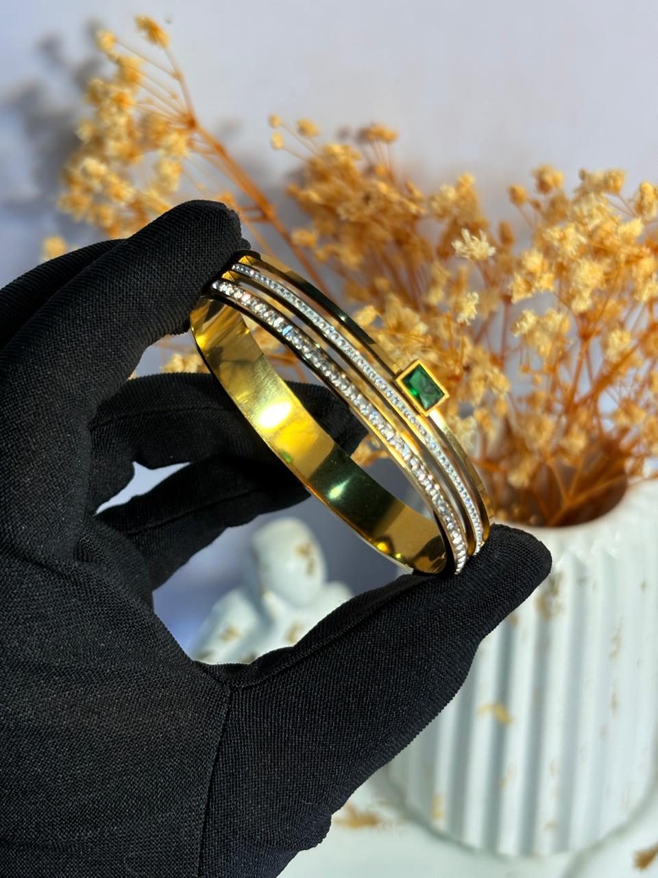 Emerald Zircon Hand Cuff