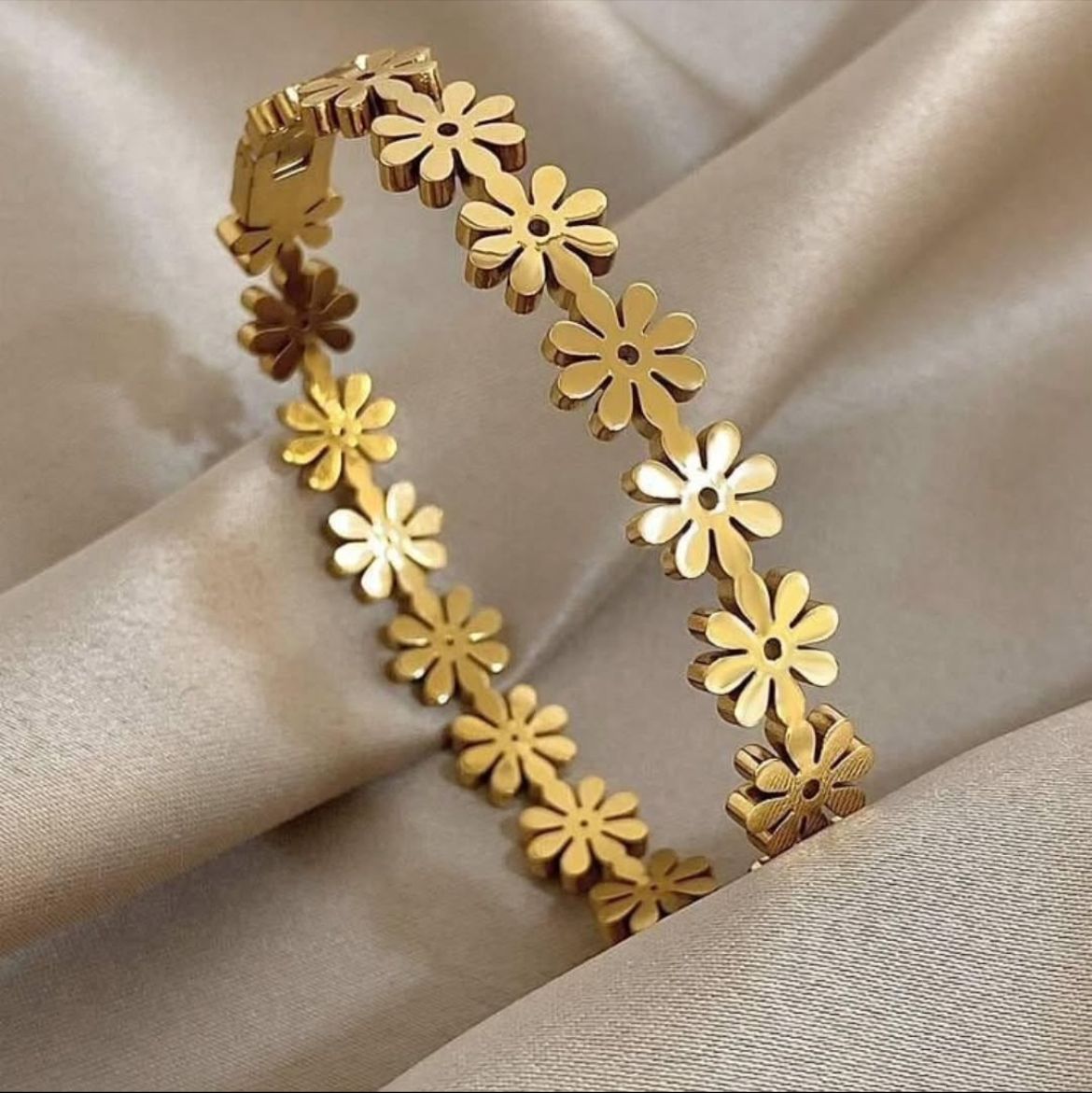 Daisy Handcuff