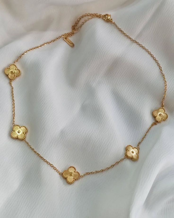 Clover Necklace