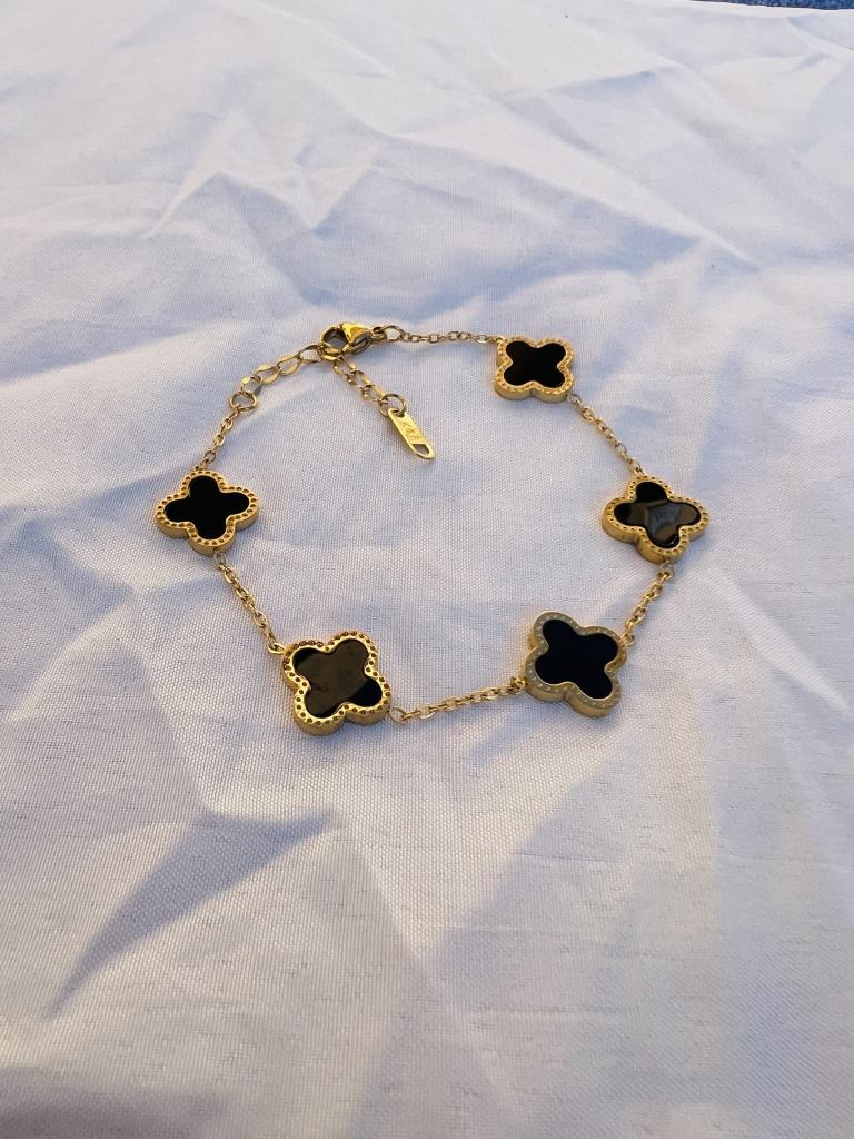 Clover Bracelet 2