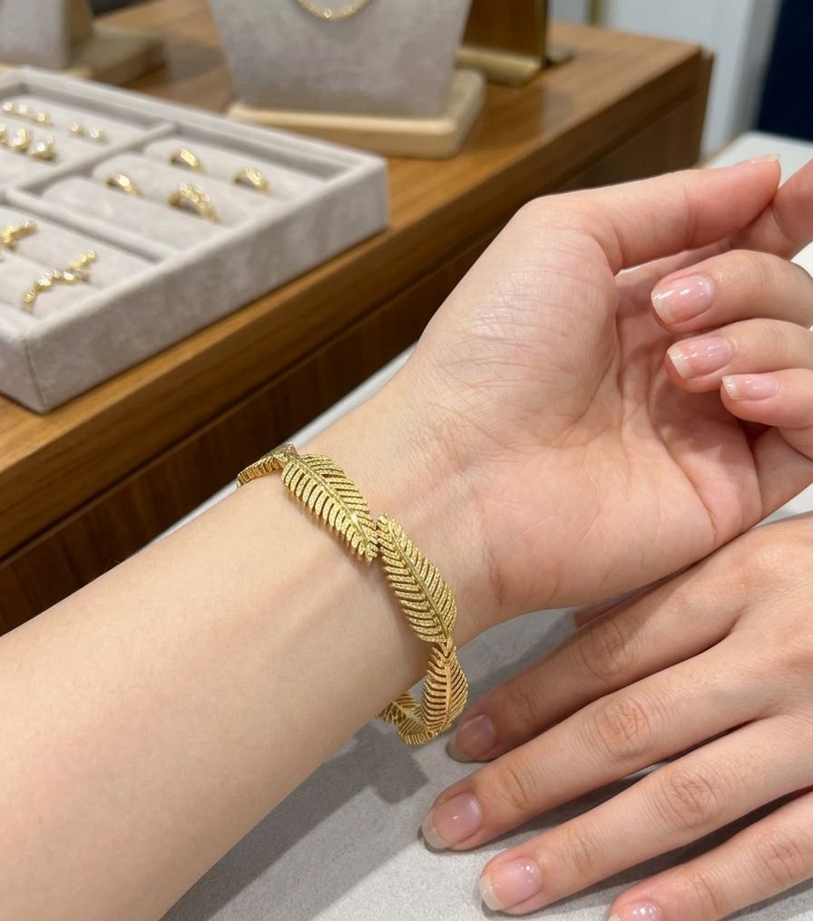 Leaf Handcuff