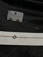 Hollow Clover Studded Set