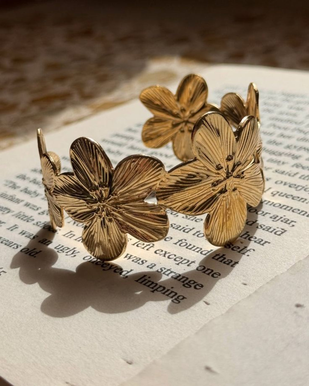 Flower Hand Cuff