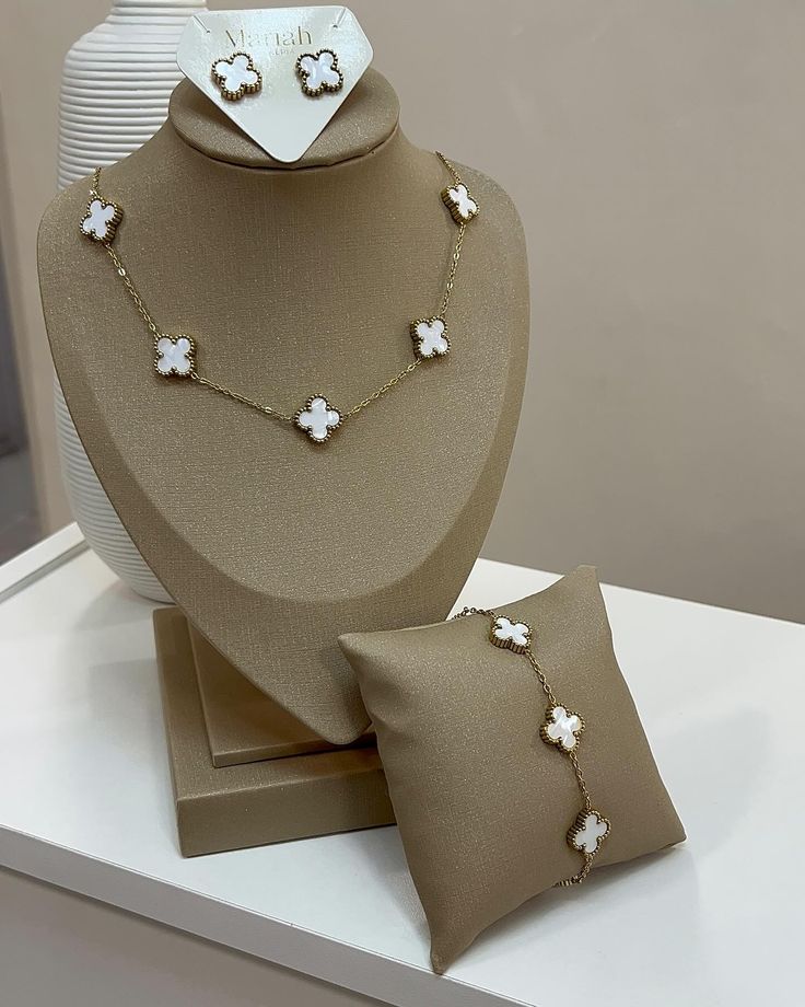 Alhambra Clover Full Set