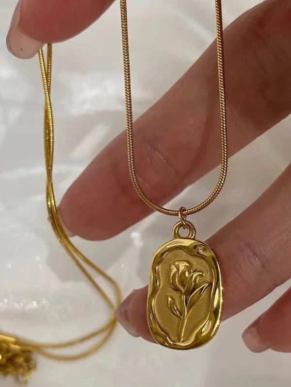 Gold Tulip Medallion Pendant