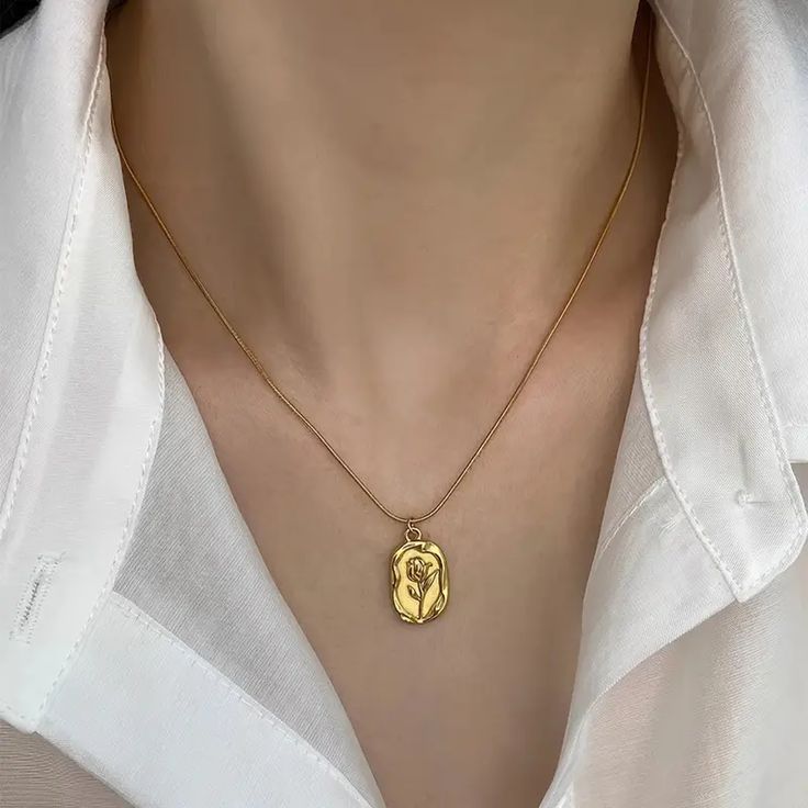 Gold Tulip Medallion Pendant
