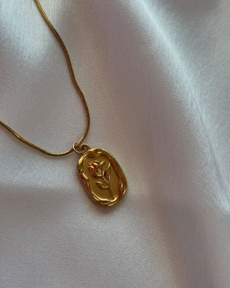 Gold Tulip Medallion Pendant