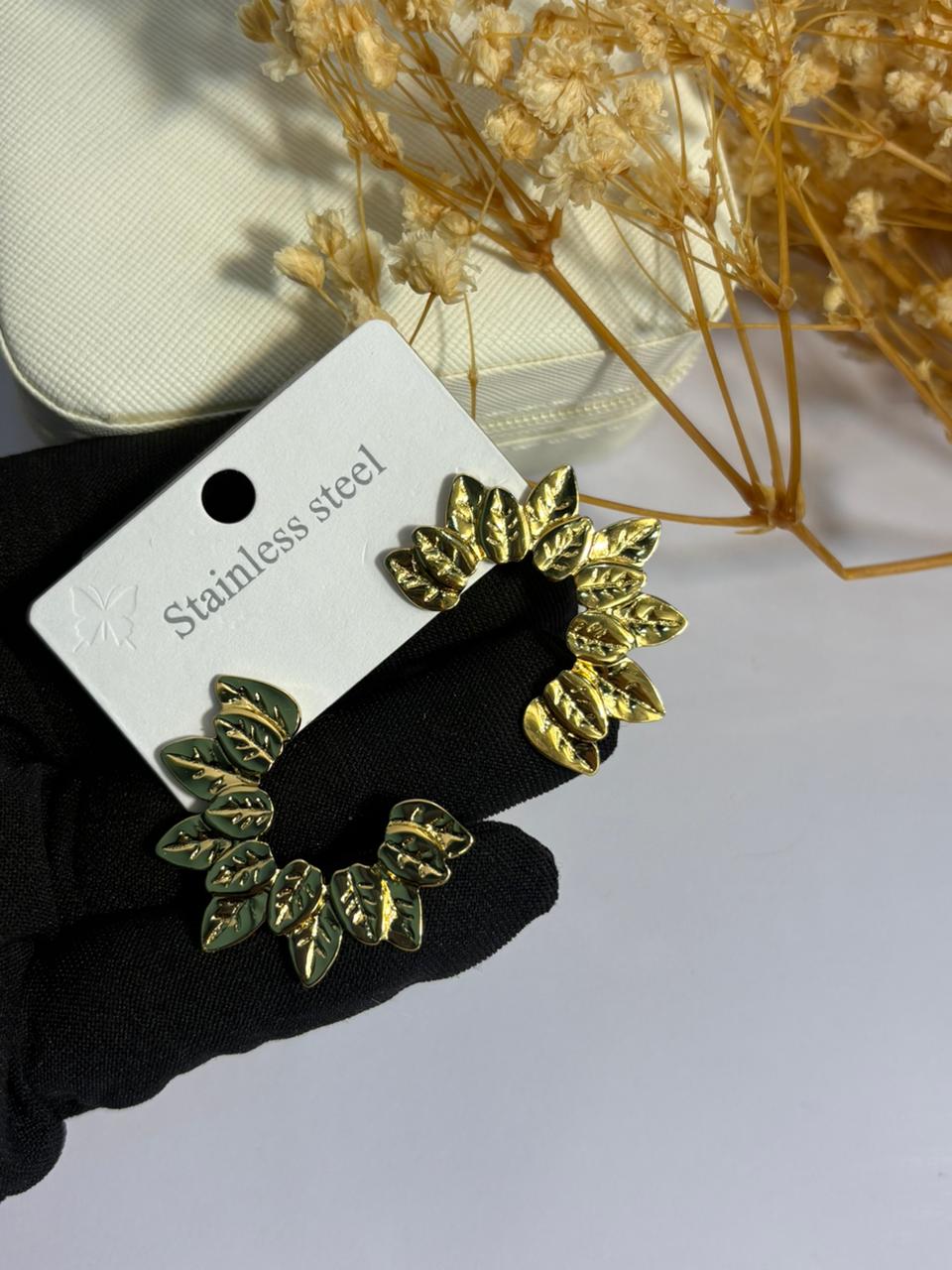Gold Leaf Wreath Studs