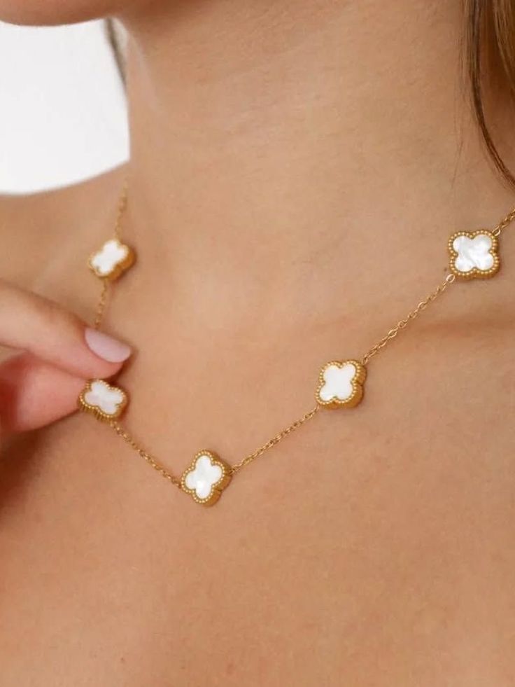 Clover Necklace