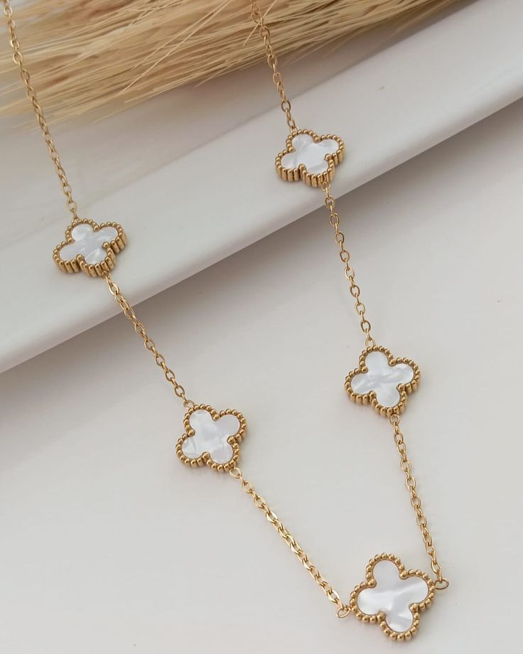 Clover Necklace