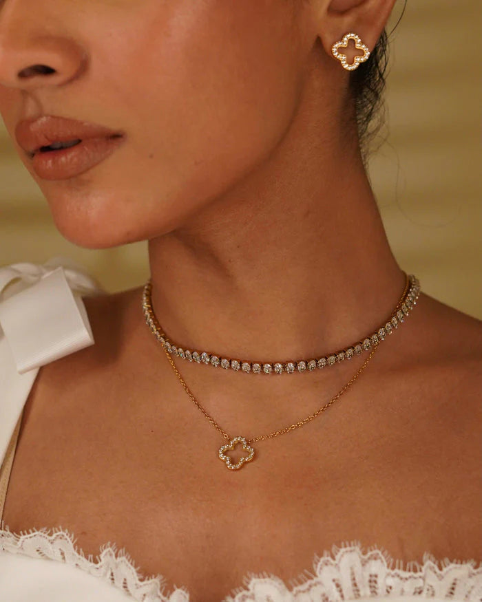 Hollow Clover Studded Set